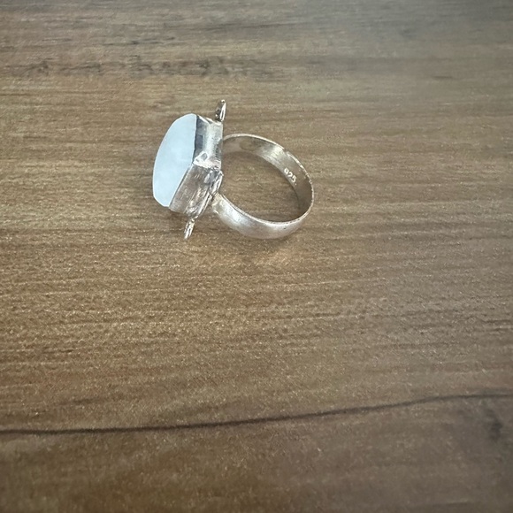 Elegant  925 Silver and White Stone Ring size 8.5 - Picture 2 of 5